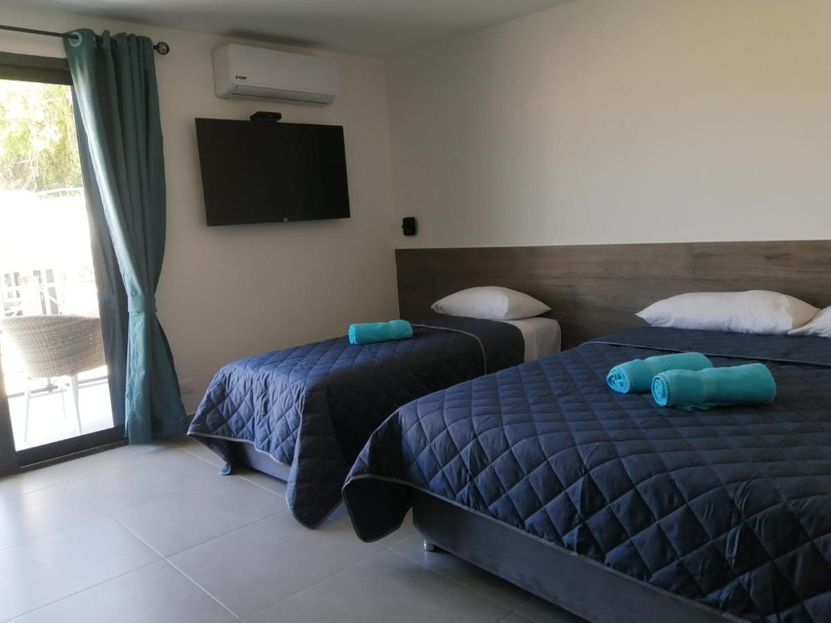 Hotel Oasis-Dream Holidays - La Petite France 샌버나디노 외부 사진