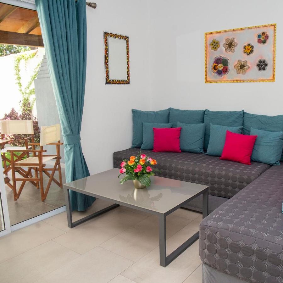 Hotel Oasis-Dream Holidays - La Petite France 샌버나디노 외부 사진