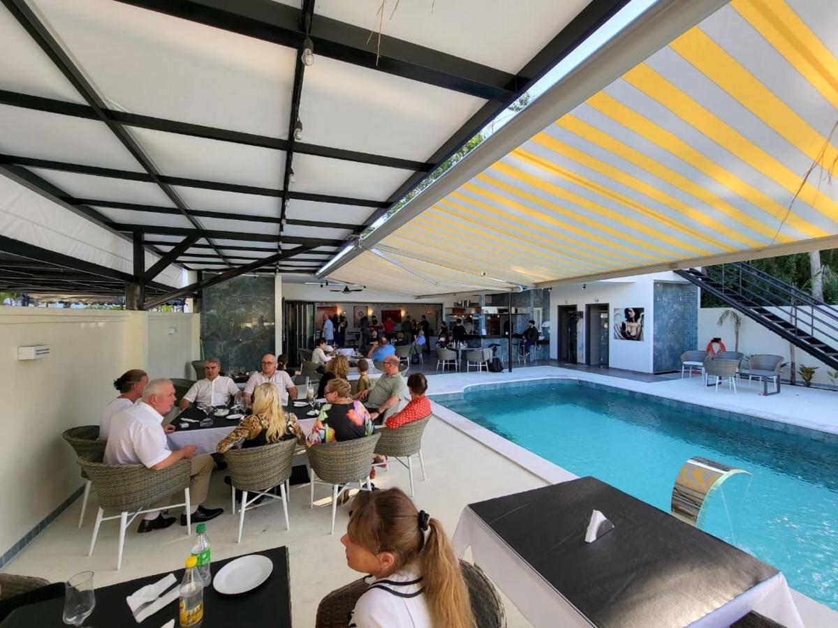 Hotel Oasis-Dream Holidays - La Petite France 샌버나디노 외부 사진