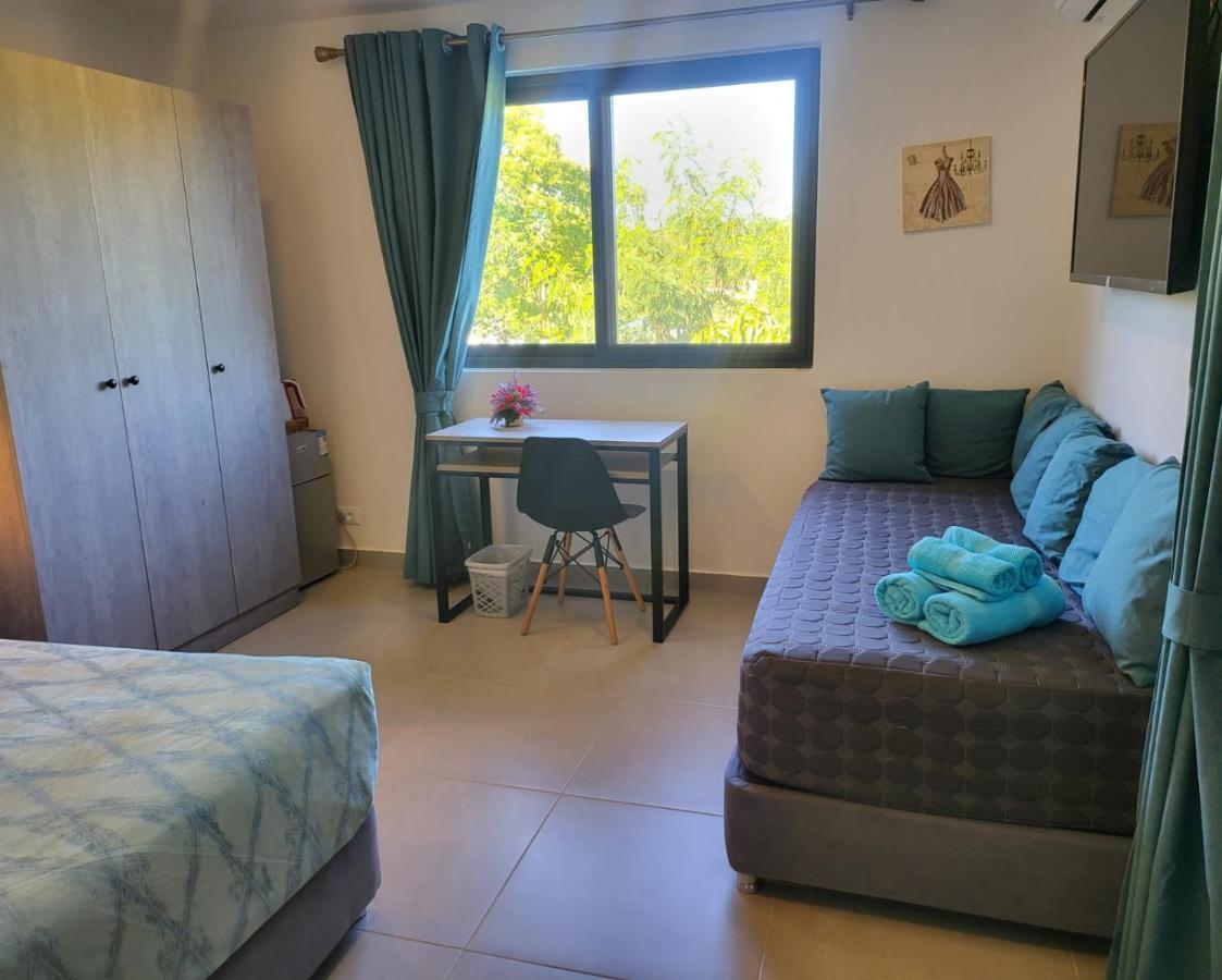 Hotel Oasis-Dream Holidays - La Petite France 샌버나디노 외부 사진