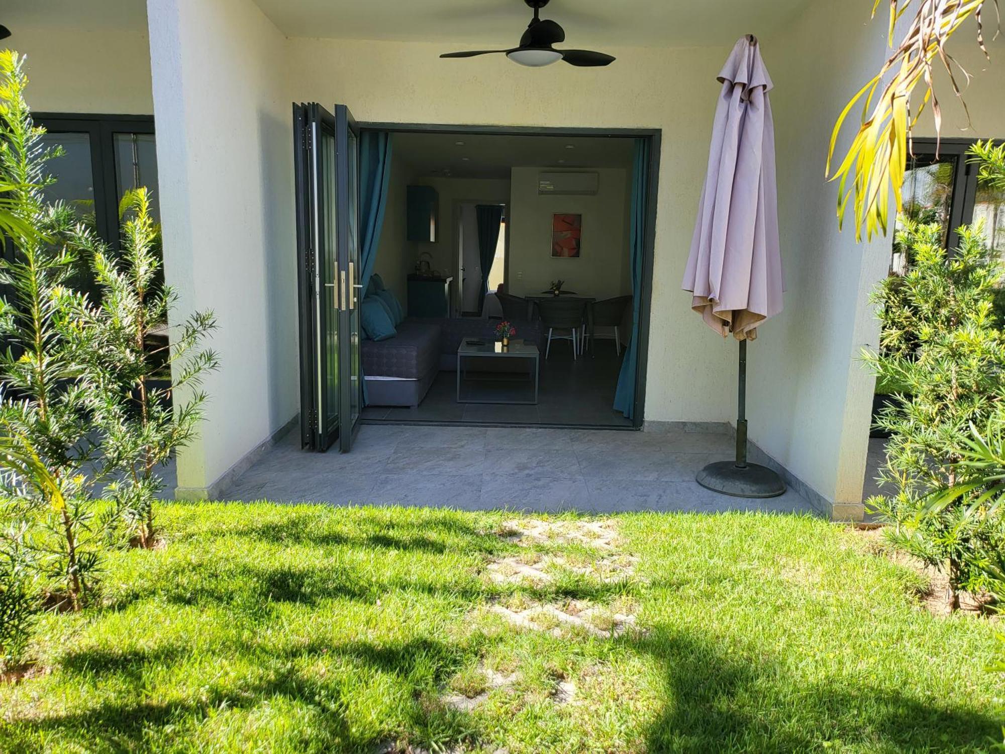 Hotel Oasis-Dream Holidays - La Petite France 샌버나디노 외부 사진